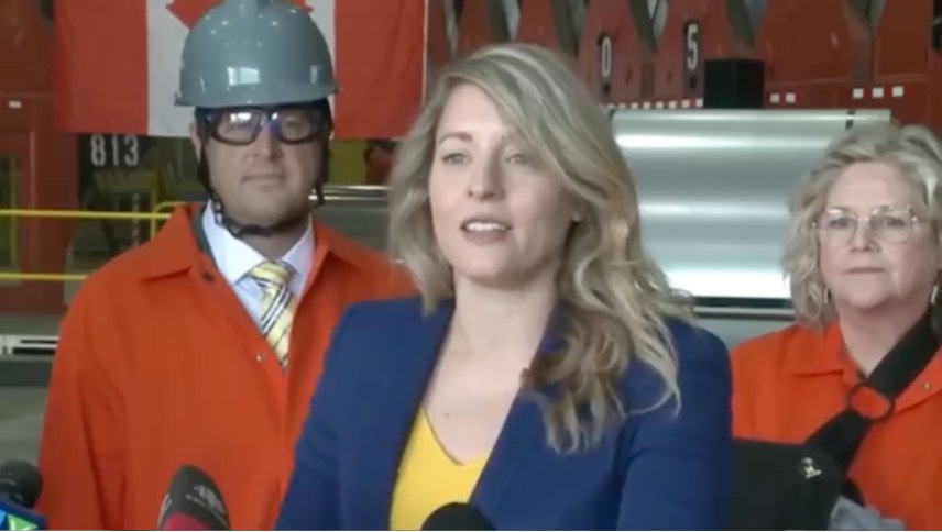 Trump ÉVINCÉ alors que le Canada investit 1,1 milliard $ dans l’aluminium – Délaisse les États-Unis au profit de l’UE et de l’Asie